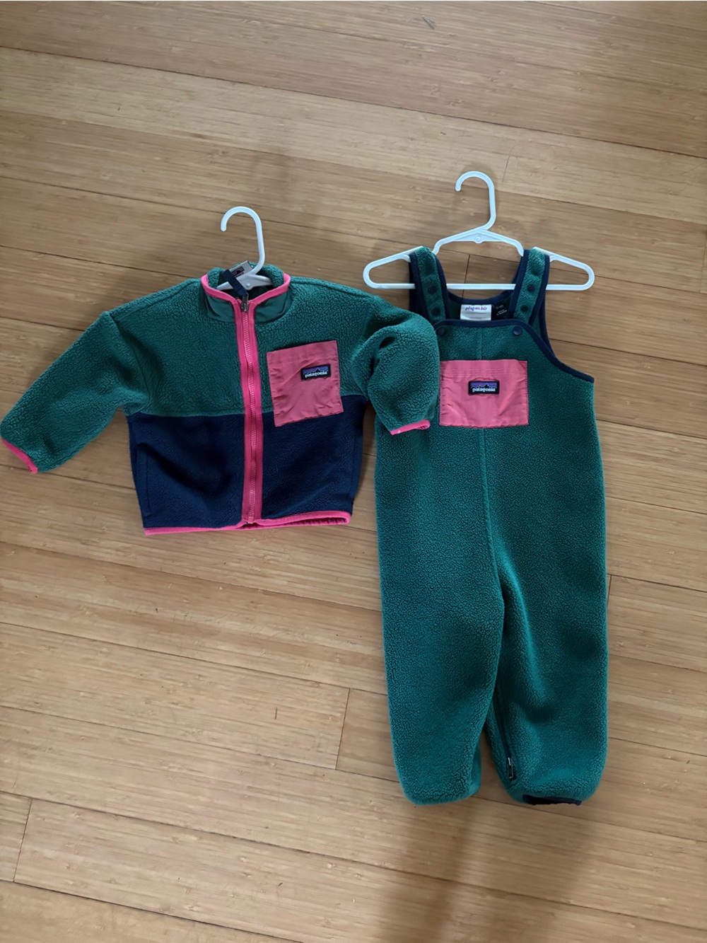 Patagonia Kids synchilla matching set Fleece Jacket with bib Overalls - Picture 2 of 5